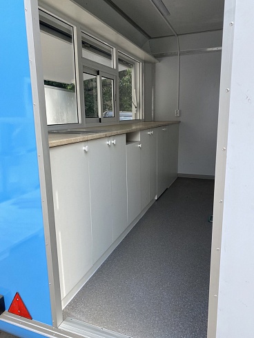 Торговый прицеп 212130 Люкс