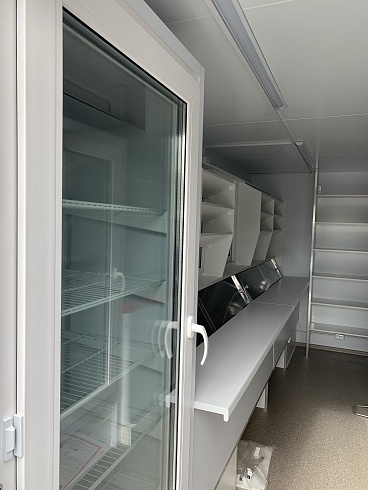 Торговый прицеп 212143 Люкс