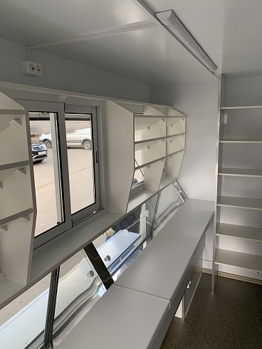 Торговый прицеп 212143 Люкс