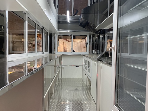 Торговый прицеп 212160 Люкс